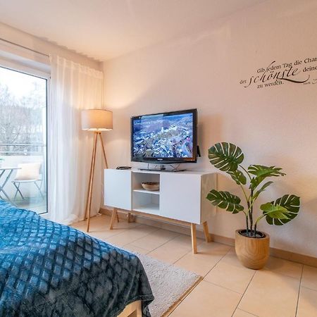 Modernes Apartment im Grünen,WLAN, TV, Kaffee, Parken Schwarzenberg/Erzgebirge Exterior foto