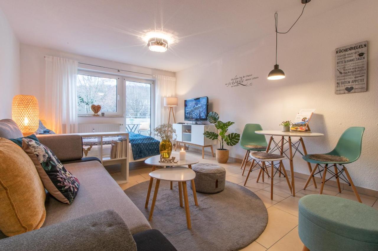 Modernes Apartment im Grünen,WLAN, TV, Kaffee, Parken Schwarzenberg/Erzgebirge Exterior foto